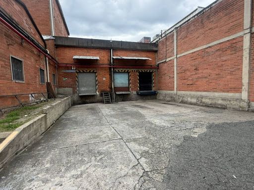 Bodega en arriendo Antioquia Itagüí Zona Industrial 1 637 m2 Habitaciones 0 Baños 2 Garajes 3 Precio $22825050