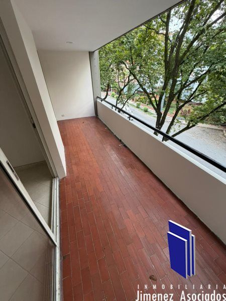 Apartamento en arriendo Antioquia Medellín El Nogal- Los Almendros 65 m2 Habitaciones 2 Baños 1 Garajes 1 Precio $2300000