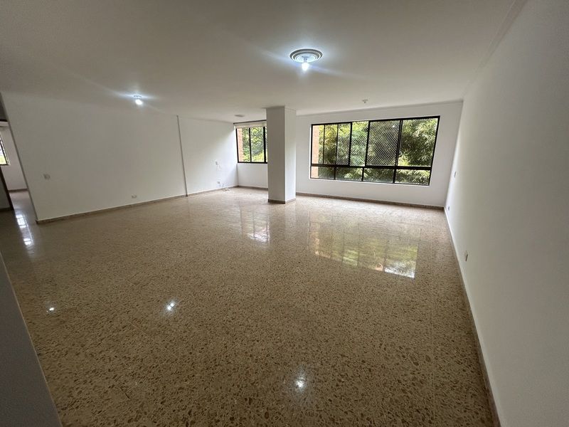 Apartamento en arriendo Antioquia Medellín Alejandria 135 m2 Habitaciones 4 Baños 4 Garajes 2 Precio $4000000