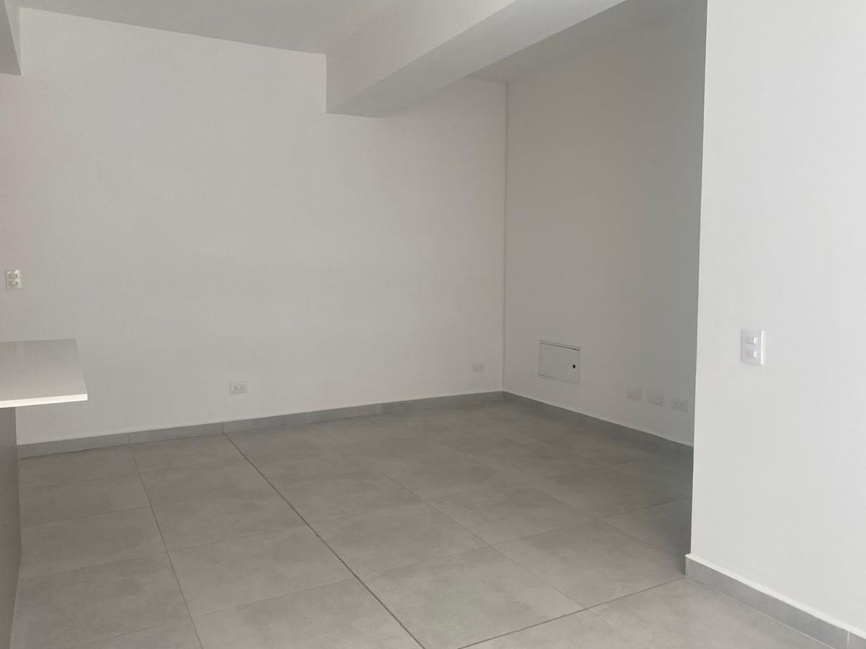 Apartamento en arriendo Antioquia Envigado Jardines 74 m2 Habitaciones 3 Baños 2 Garajes 1 Precio $4000000