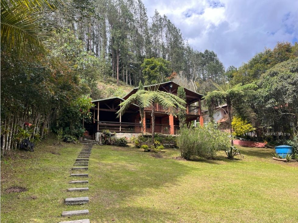 Finca en arriendo Antioquia El Retiro El Retiro 125 m2 Habitaciones 2 Baños 2 Garajes 2 Precio $4000000