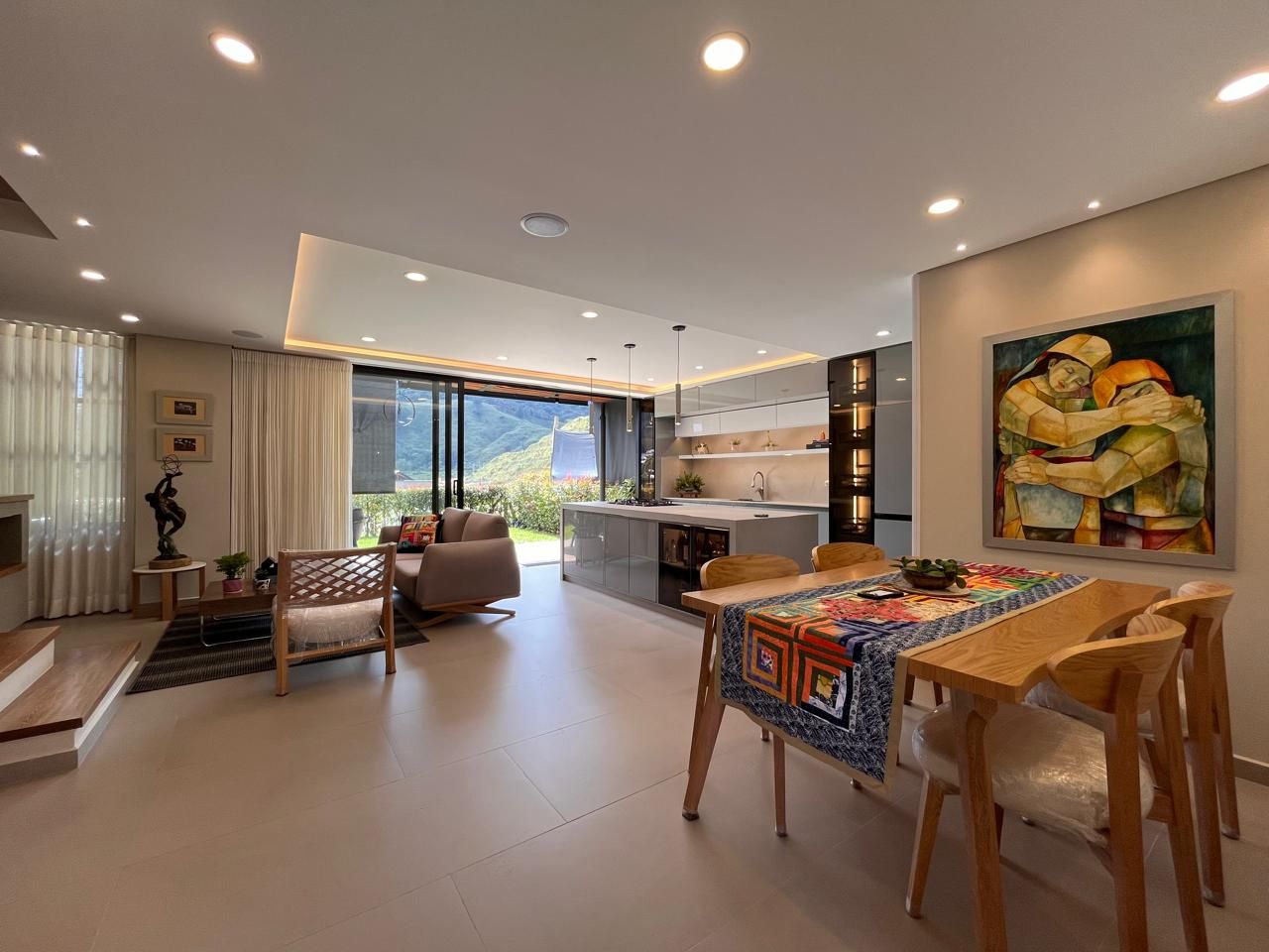 Casa en venta Antioquia El Retiro El Plan 170 m2 Habitaciones 2 Baños 4 Garajes 2 Precio $1615000000