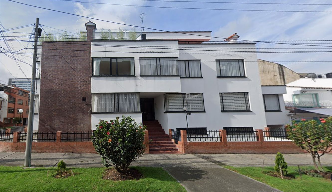 Apartamento en arriendo Cundinamarca Bogotá Santa Barbara Central 130 m2 Habitaciones 3 Baños 3 Garajes 2 Precio $4800000