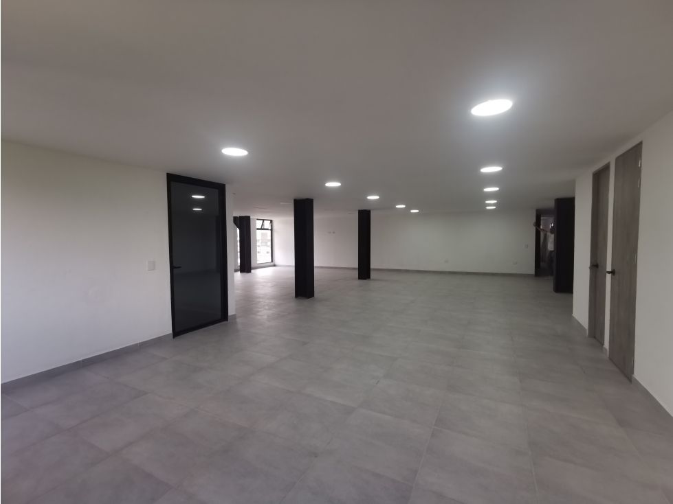 Local en arriendo Antioquia Medellín Tenche 120 m2 Habitaciones 0 Baños 2 Garajes 0 Precio $6600000