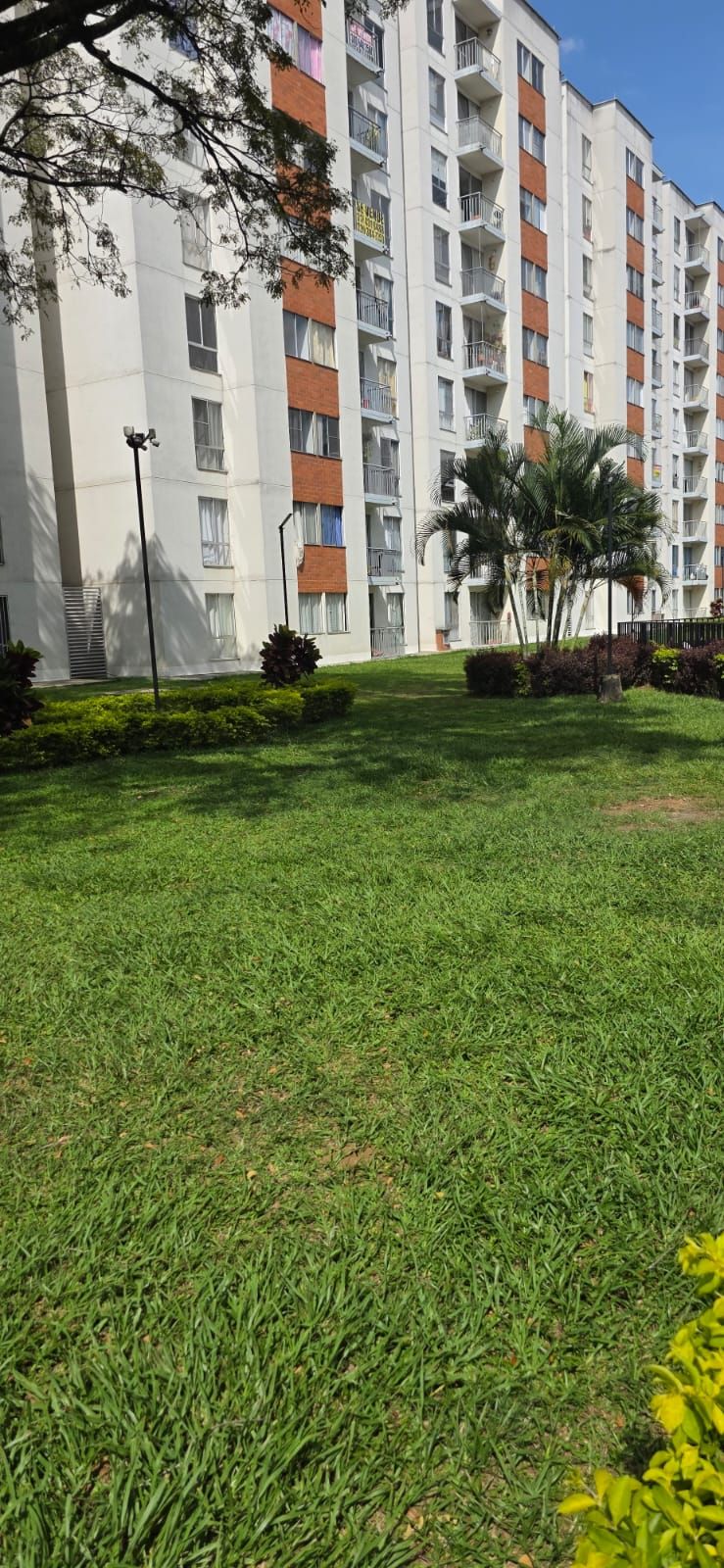 Apartamento en venta Valle Del Cauca Jamundí El Rosario 56 m2 Habitaciones 3 Baños 2 Garajes 1 Precio $195000000
