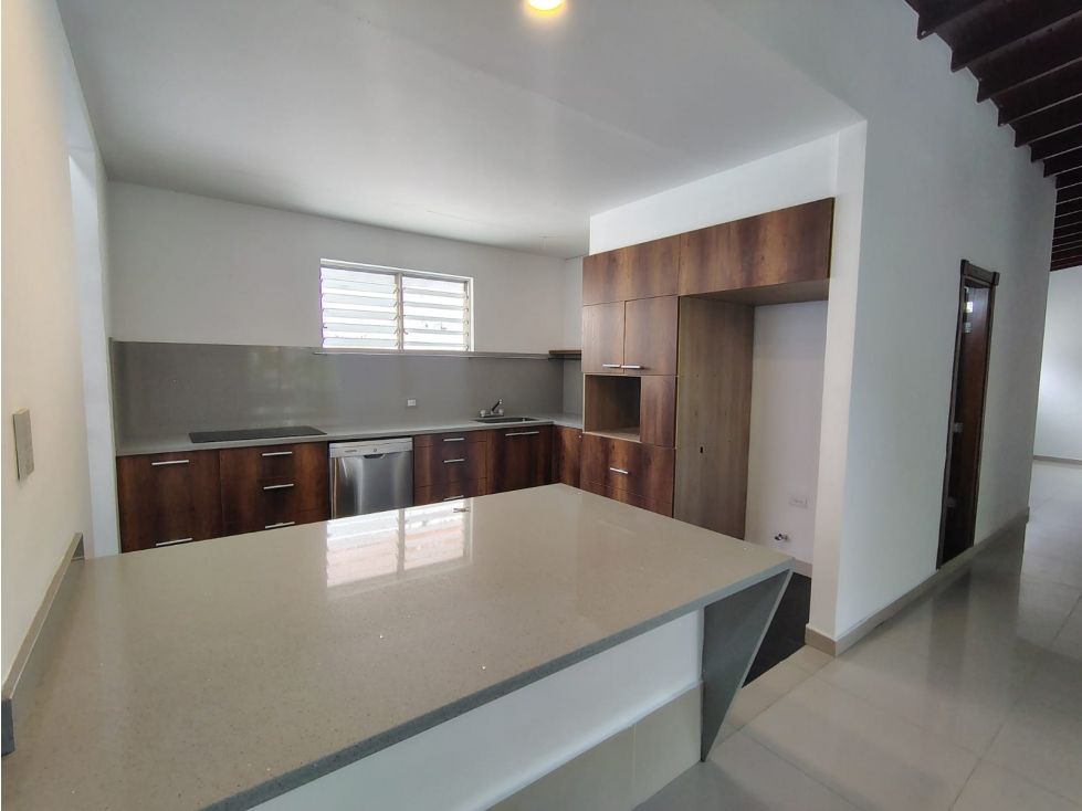 Casa en arriendo Antioquia Medellín La Castellana 110 m2 Habitaciones 3 Baños 2 Garajes 0 Precio $4000000