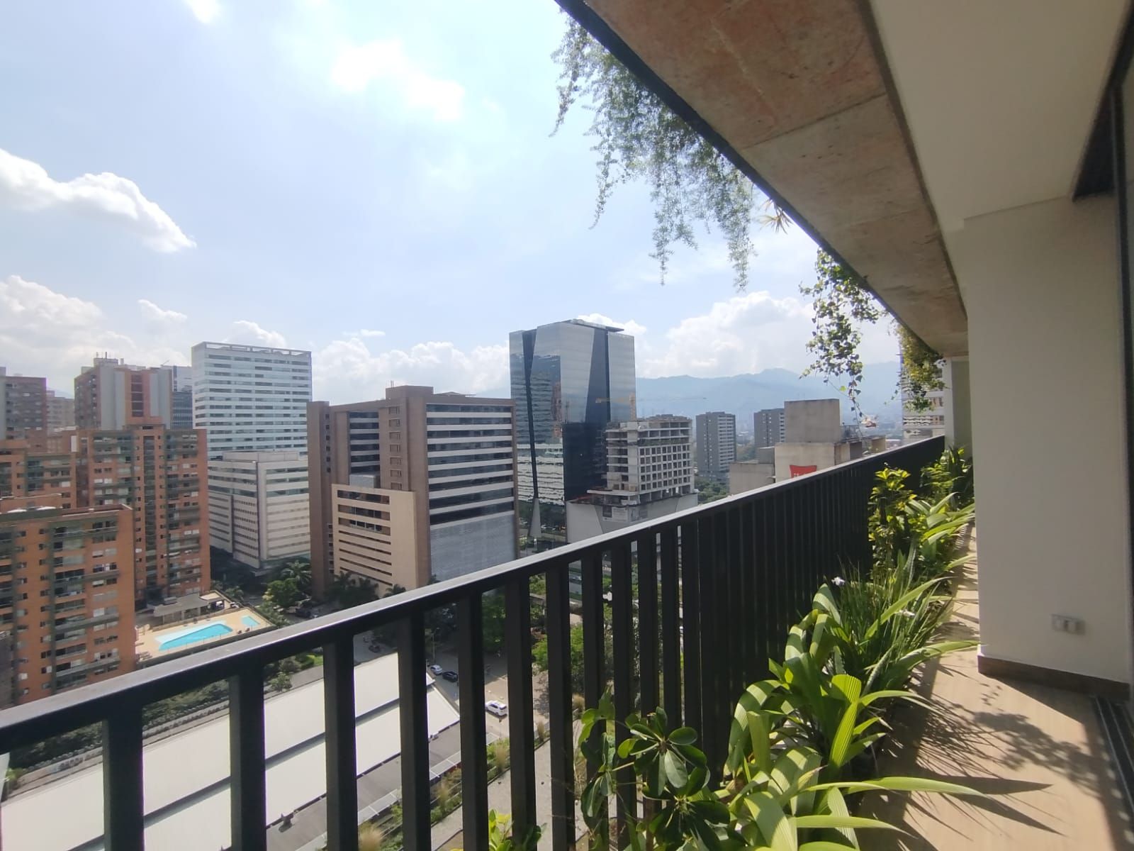 Apartamento en arriendo Antioquia Medellín Simesa 100 m2 Habitaciones 2 Baños 1 Garajes 2 Precio $7500000