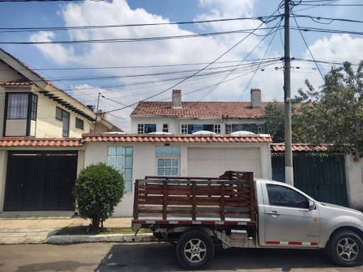 Casa en arriendo Cundinamarca Bogotá Julio Flórez 280 m2 Habitaciones 4 Baños 3 Garajes 1 Precio $5500000