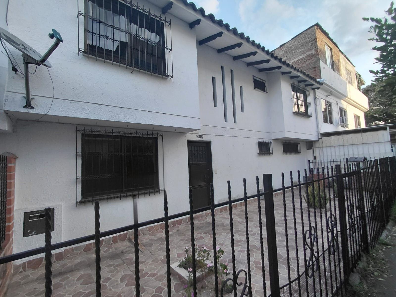 Apartamento en venta Valle Del Cauca Cali Urbanización La Merced 45 m2 Habitaciones 2 Baños 3 Garajes 0 Precio $310000000