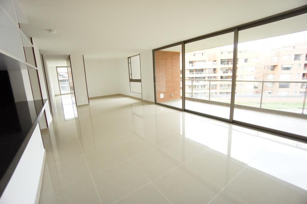 Apartamento en arriendo Cundinamarca Bogotá La Esperanza Norte 148 m2 Habitaciones 3 Baños 5 Garajes 2 Precio $8000000