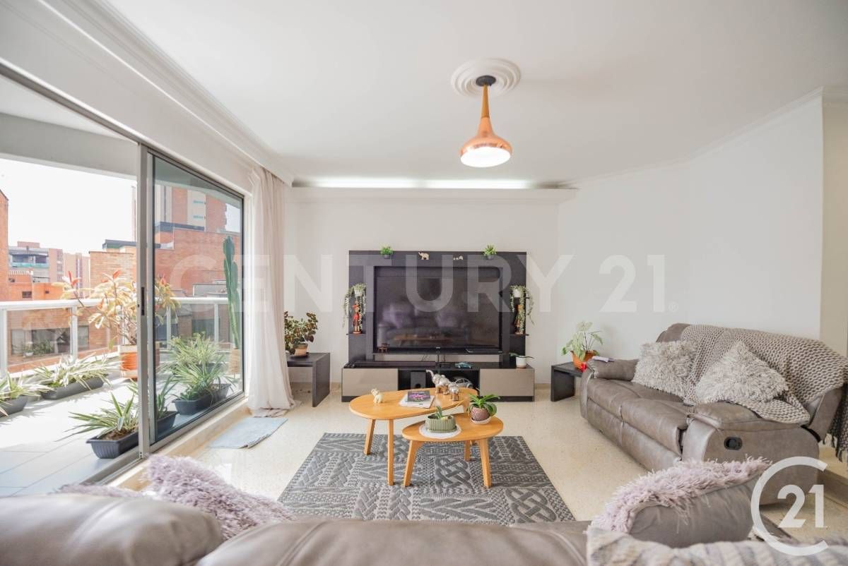 Apartamento en venta Antioquia Medellín Laureles 180 m2 Habitaciones 3 Baños 2 Garajes 2 Precio $965000000