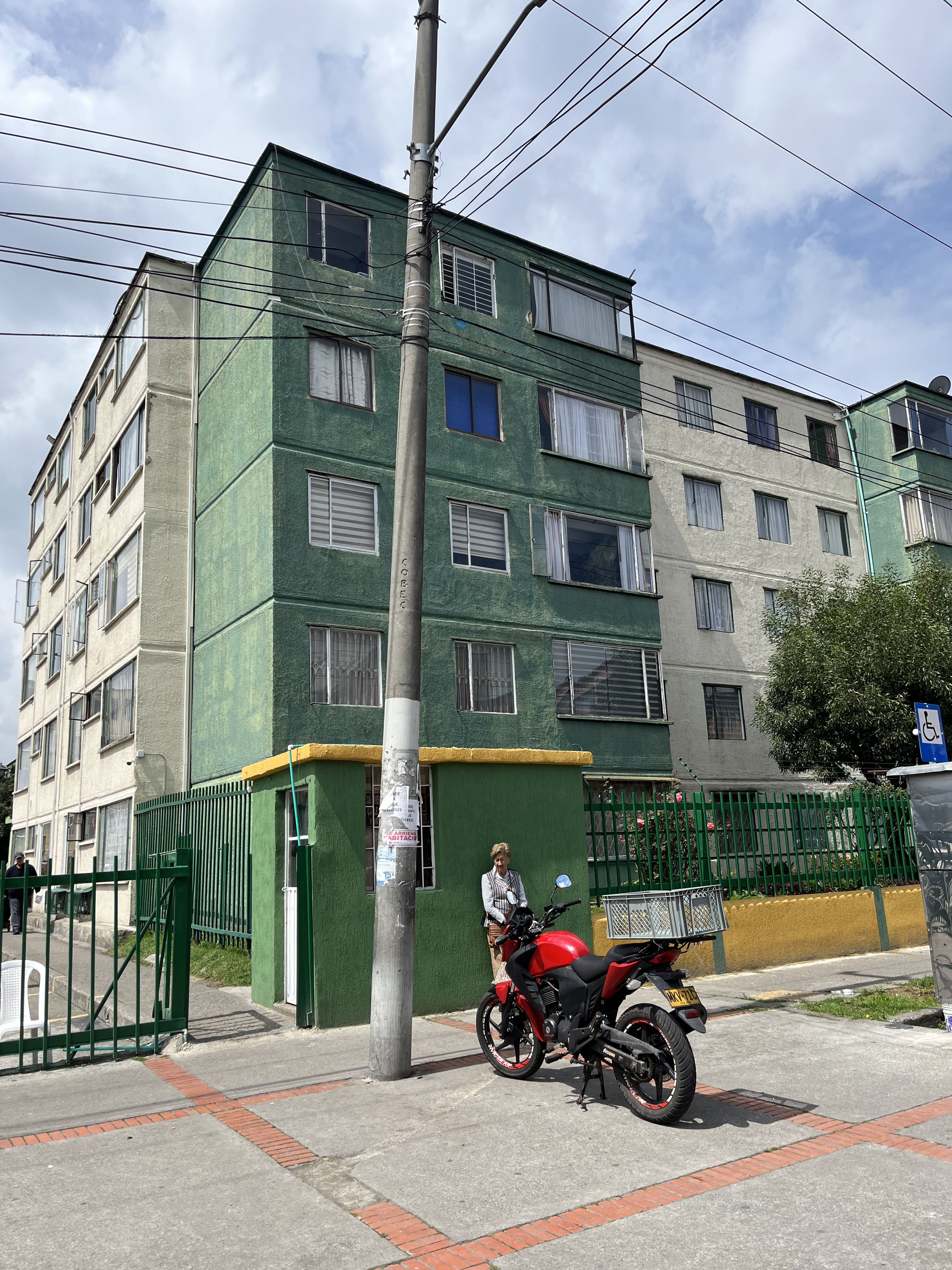 Apartamento en arriendo Cundinamarca Bogotá Bochica I Sector 60 m2 Habitaciones 3 Baños 1 Garajes 0 Precio $1350000