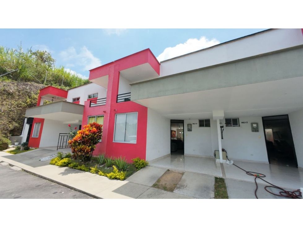 Casa en venta Risaralda Pereira Pereira 127 m2 Habitaciones 4 Baños 3 Garajes 2 Precio $420000000