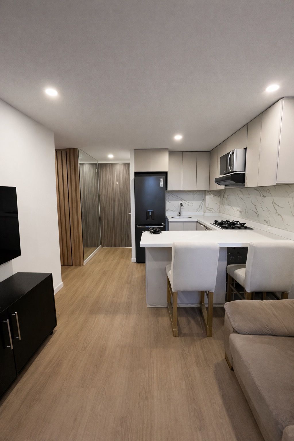 Apartamento en arriendo Cundinamarca Bogotá Mazurén 37 m2 Habitaciones 1 Baños 1 Garajes 1 Precio $1950000