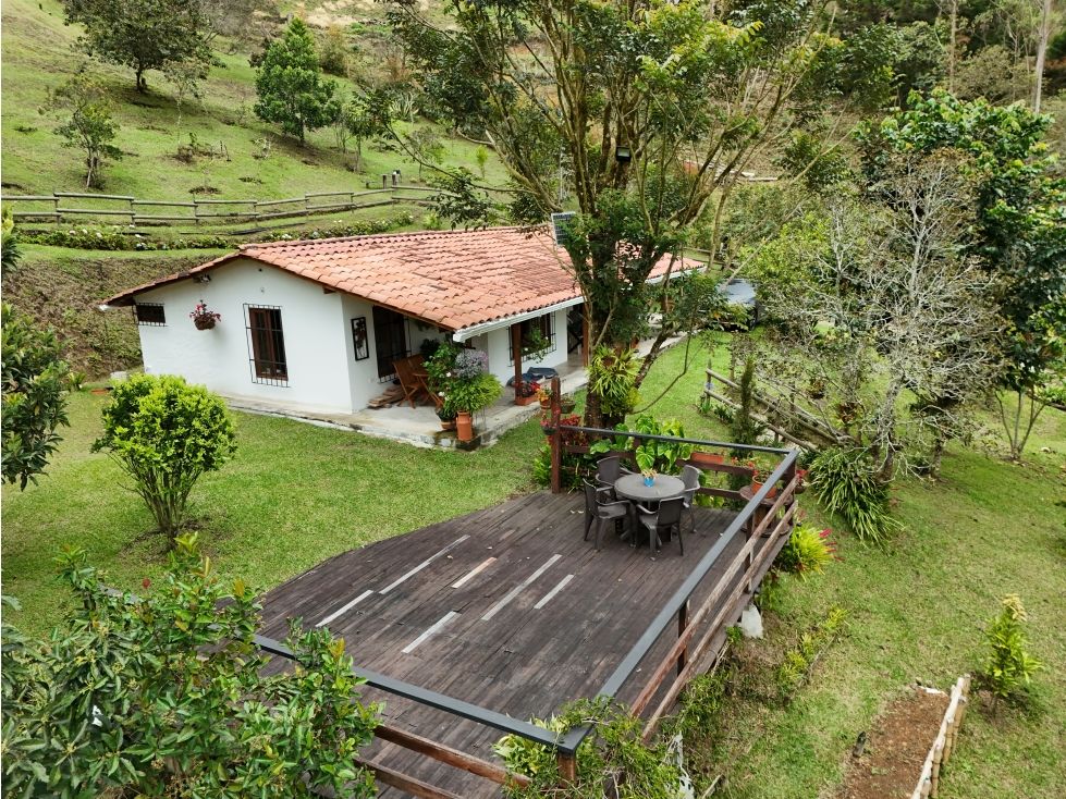 Casa Campestre en venta Antioquia San Vicente San Vicente 124 m2 Habitaciones 3 Baños 2 Garajes 3 Precio $800000000