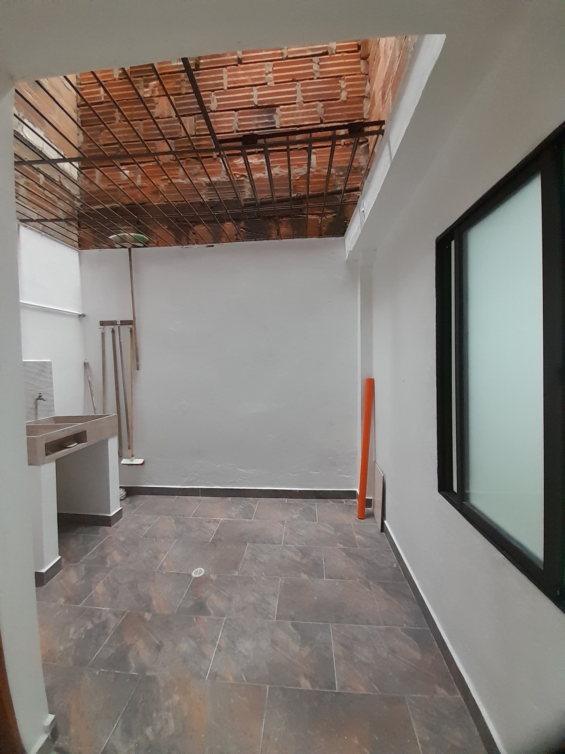 Casa en arriendo Antioquia Medellín Las Brisas 75 m2 Habitaciones 3 Baños 1 Garajes 0 Precio $1400000