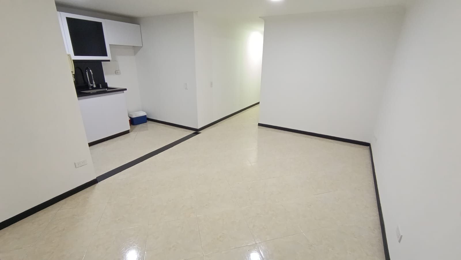 Apartamento en arriendo Antioquia Medellín El Nogal- Los Almendros 72 m2 Habitaciones 3 Baños 2 Garajes 1 Precio $3450000