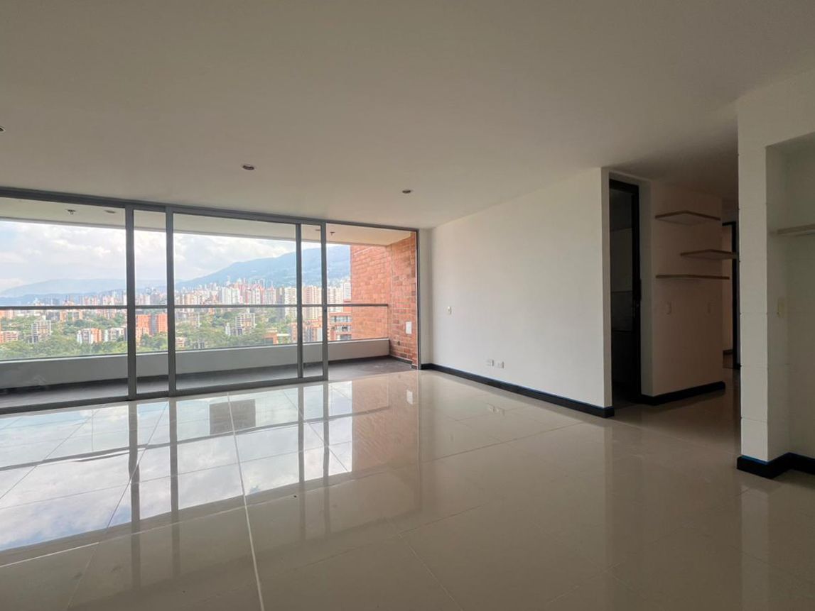 Apartamento en arriendo Antioquia Medellín Loma De Las Brujas 151 m2 Habitaciones 3 Baños 4 Garajes 2 Precio $7000000