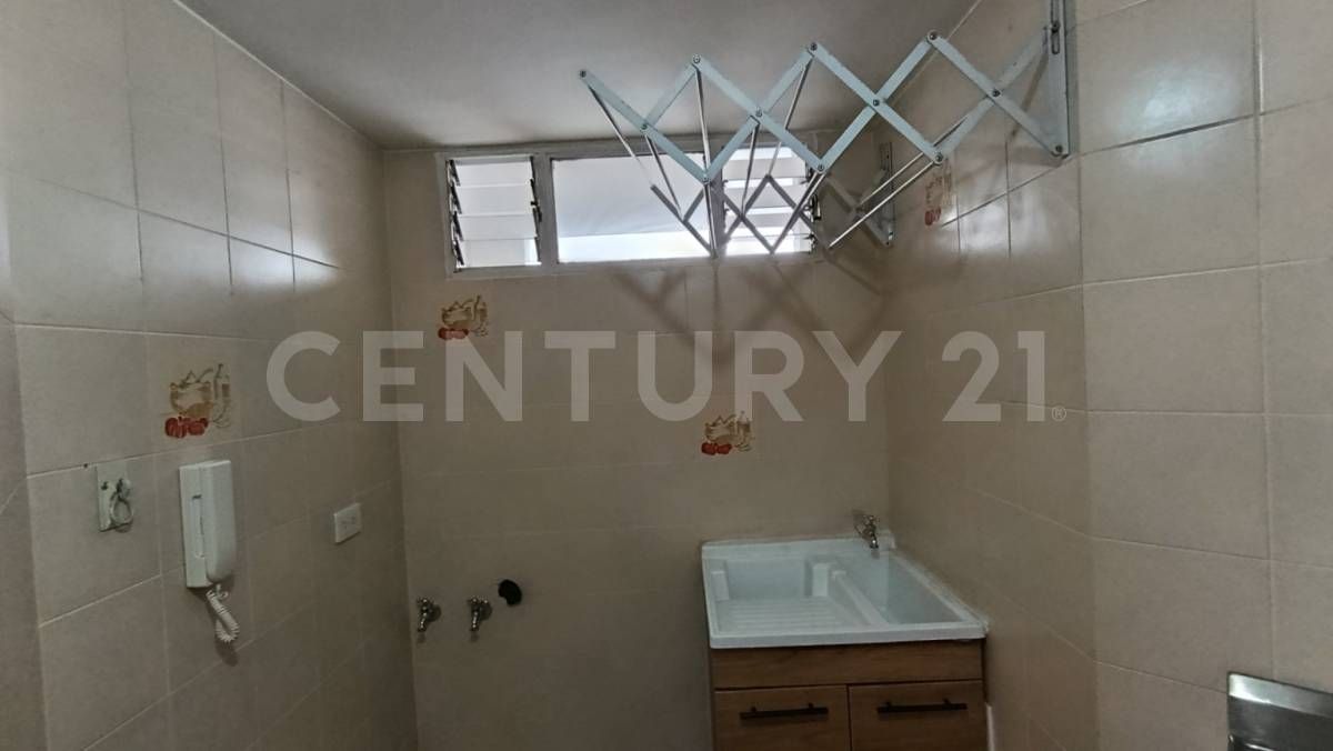 Apartamento en arriendo Cundinamarca Bogotá Santa Barbara Central 43 m2 Habitaciones 1 Baños 1 Garajes 1 Precio $2300000