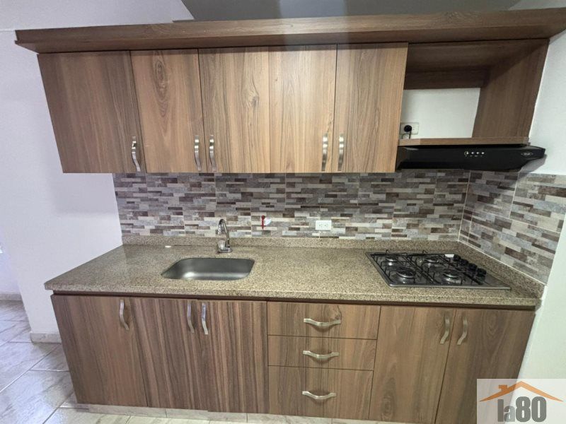 Apartamento en arriendo Antioquia Medellín La Floresta 75 m2 Habitaciones 2 Baños 2 Garajes 0 Precio $2700000