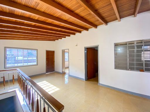 Casa en arriendo Antioquia Envigado La Mesa 80 m2 Habitaciones 4 Baños 2 Garajes 0 Precio $2530000