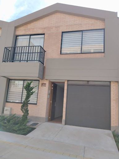 Casa en arriendo Antioquia Rionegro Gualanday 180 m2 Habitaciones 4 Baños 5 Garajes 1 Precio $5500000