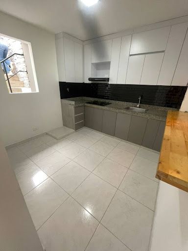Apartamento en arriendo Antioquia Medellín Los Alcazares 80 m2 Habitaciones 2 Baños 2 Garajes 1 Precio $2400000