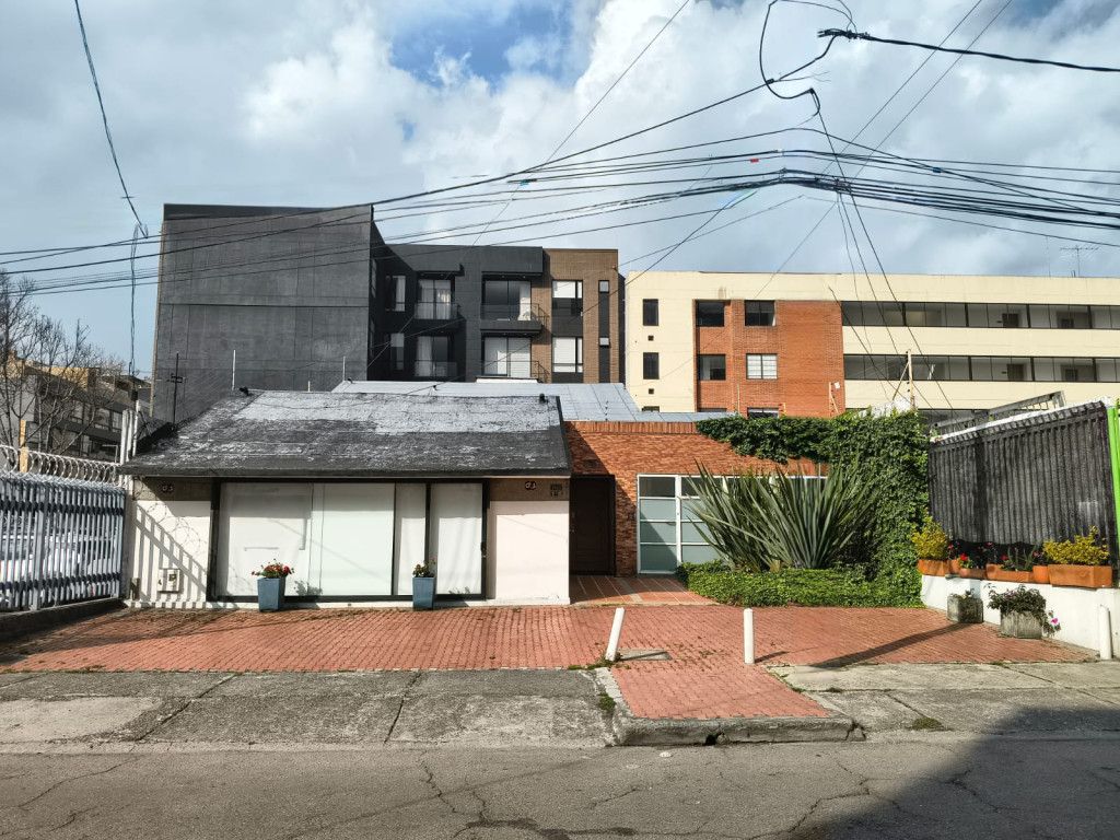 Casa en venta Cundinamarca Bogotá San Patricio 460 m2 Habitaciones 3 Baños 3 Garajes 0 Precio $3000000000