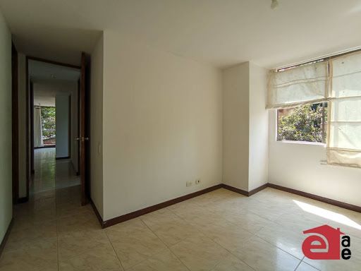 Apartamento en arriendo Antioquia Envigado Loma Del Barro 71 m2 Habitaciones 3 Baños 2 Garajes 1 Precio $2800000