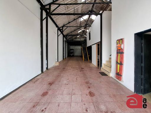 Bodega en arriendo Antioquia Envigado Bucarest 305 m2 Habitaciones 0 Baños 2 Garajes 1 Precio $13000000