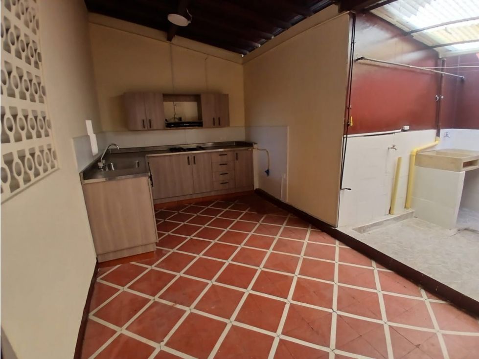 Casa en arriendo Antioquia Medellín La Candelaria 130 m2 Habitaciones 4 Baños 2 Garajes 0 Precio $3400000