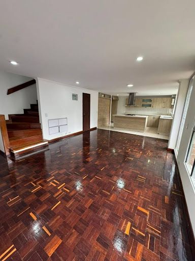 Apartamento en arriendo Antioquia Envigado El Chinguí 75 m2 Habitaciones 3 Baños 3 Garajes 2 Precio $4300000