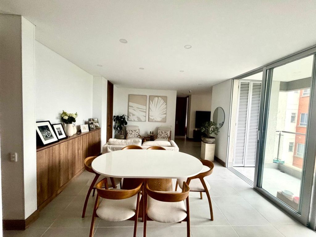 Apartamento en venta Valle Del Cauca Cali Parcelaciones Pance 94 m2 Habitaciones 2 Baños 3 Garajes 2 Precio $750000000