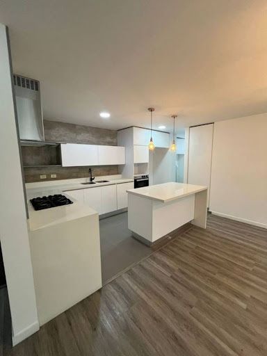 Apartamento en arriendo Antioquia Envigado Loma De Las Brujas 190 m2 Habitaciones 4 Baños 5 Garajes 2 Precio $9500000
