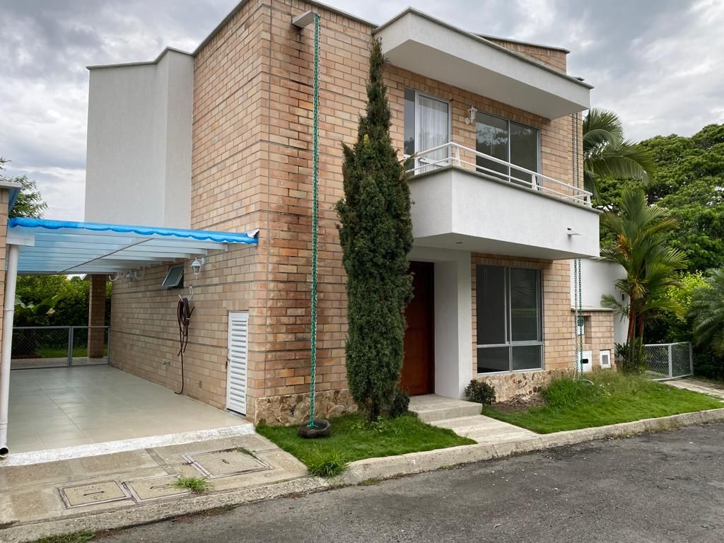 Casa en arriendo Valle Del Cauca Cali Parcelaciones Pance 231 m2 Habitaciones 4 Baños 5 Garajes 4 Precio $7300000