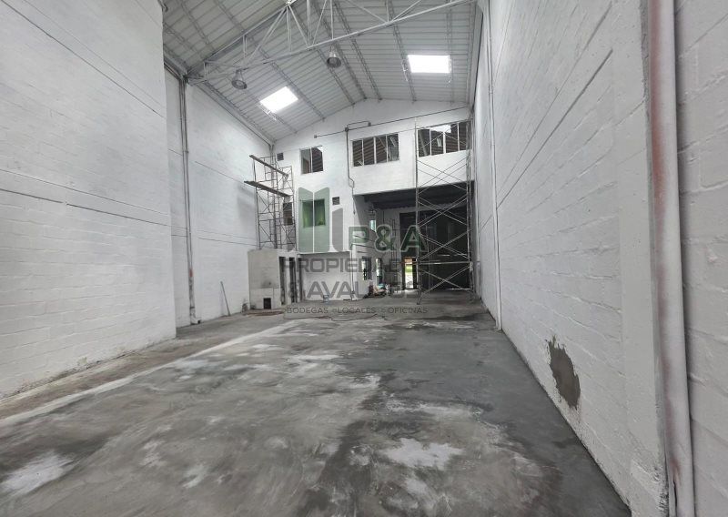 Bodega en arriendo Antioquia La Estrella La Estrella 408 m2 Habitaciones 0 Baños 2 Garajes 0 Precio $16300000