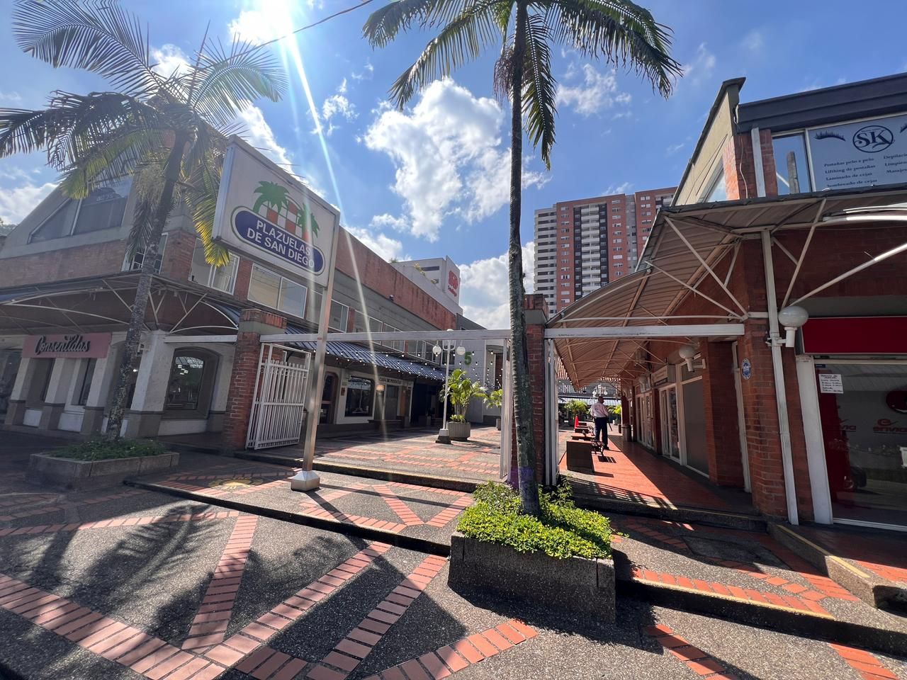 Local en arriendo Antioquia Medellín San Diego 19 m2 Habitaciones 0 Baños 1 Garajes 0 Precio $2800000