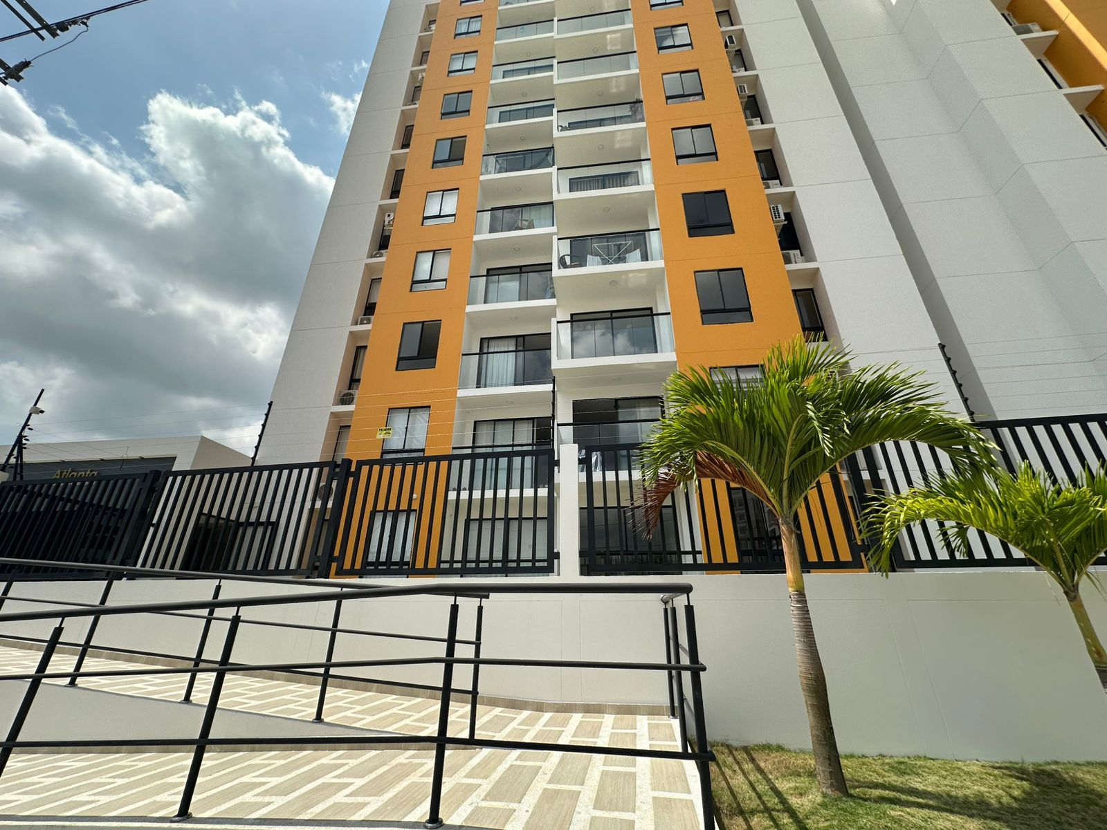 Apartamento en arriendo Córdoba Montería Portal De La Candelaria 64 m2 Habitaciones 3 Baños 2 Garajes 1 Precio $1700000