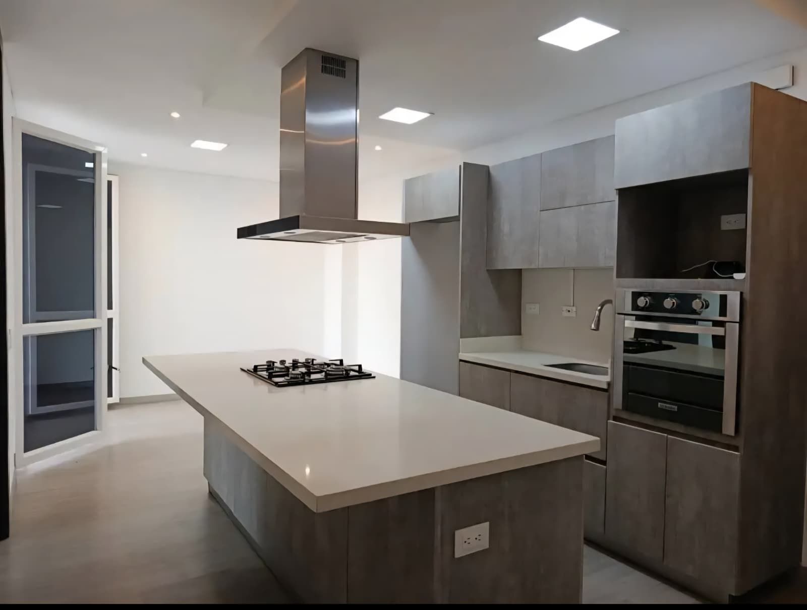 Apartamento en arriendo Risaralda Pereira America 75 m2 Habitaciones 2 Baños 2 Garajes 1 Precio $2500000