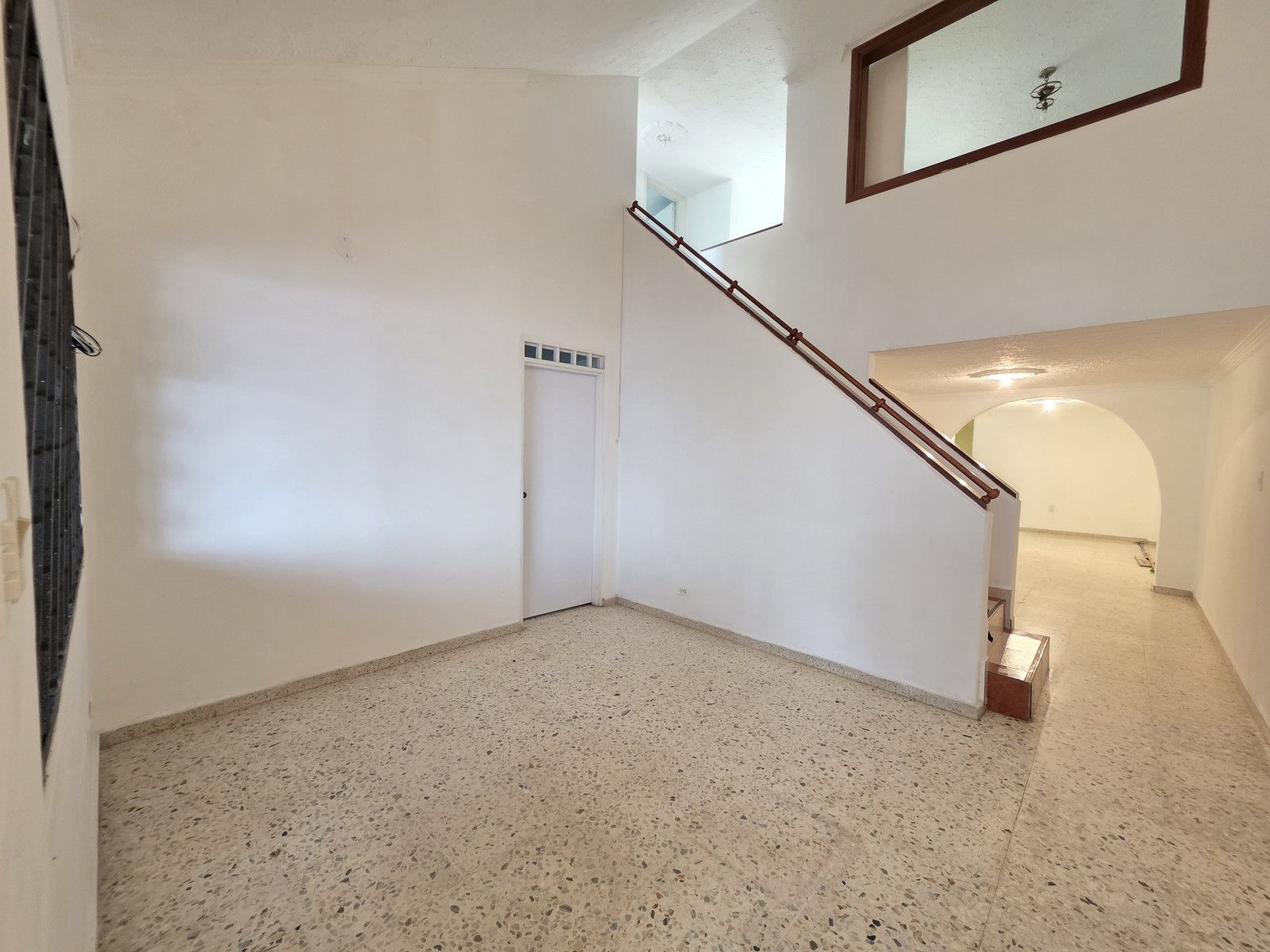 Casa en venta Valle Del Cauca Cali Nueva Tequendama 250 m2 Habitaciones 6 Baños 4 Garajes 3 Precio $690000000