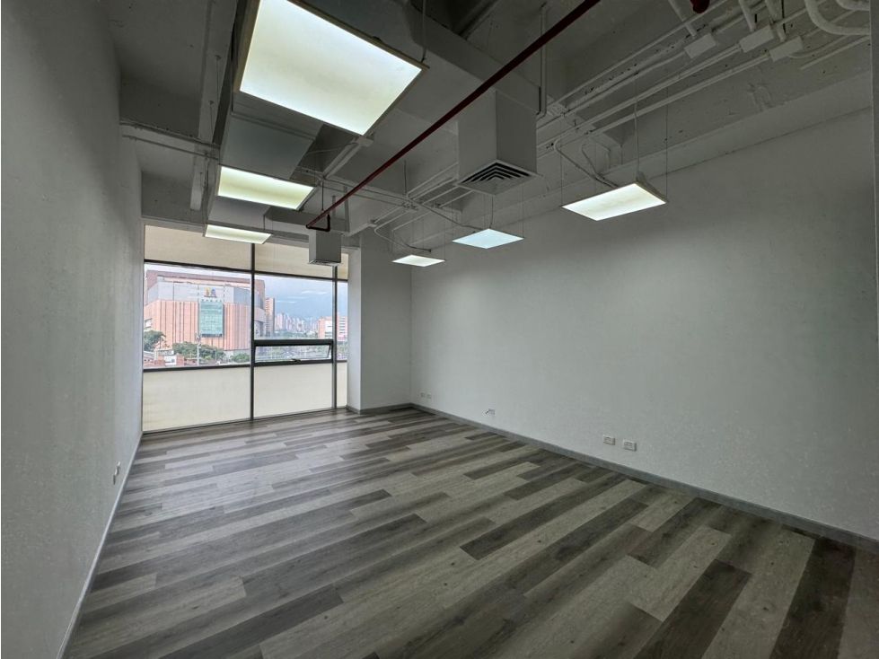 Oficina en arriendo Antioquia Envigado Las Casitas 37 m2 Habitaciones 0 Baños 1 Garajes 1 Precio $3000000