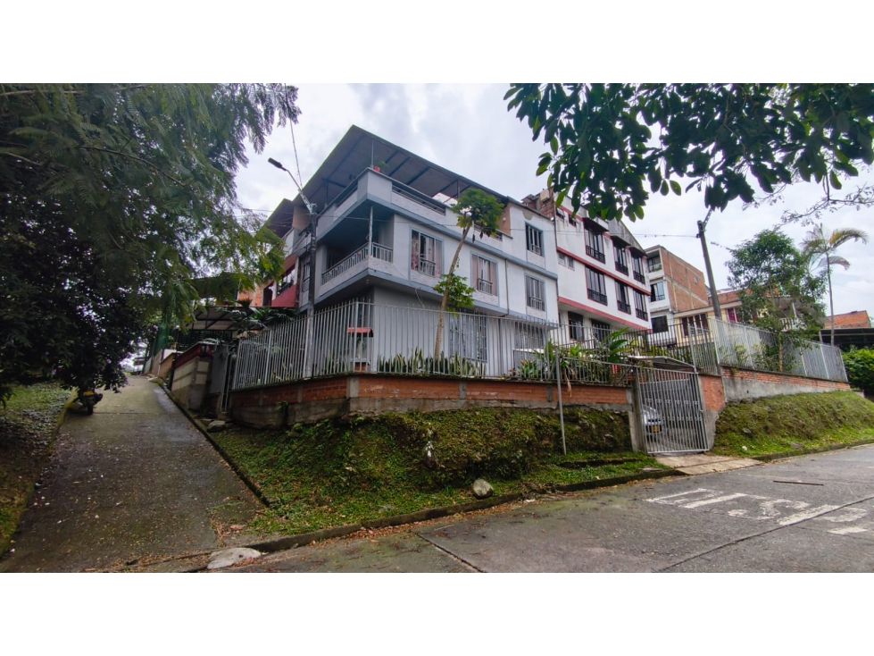 Casa en venta Risaralda Pereira Alamos Del Cafe 120 m2 Habitaciones 5 Baños 2 Garajes 1 Precio $450000000