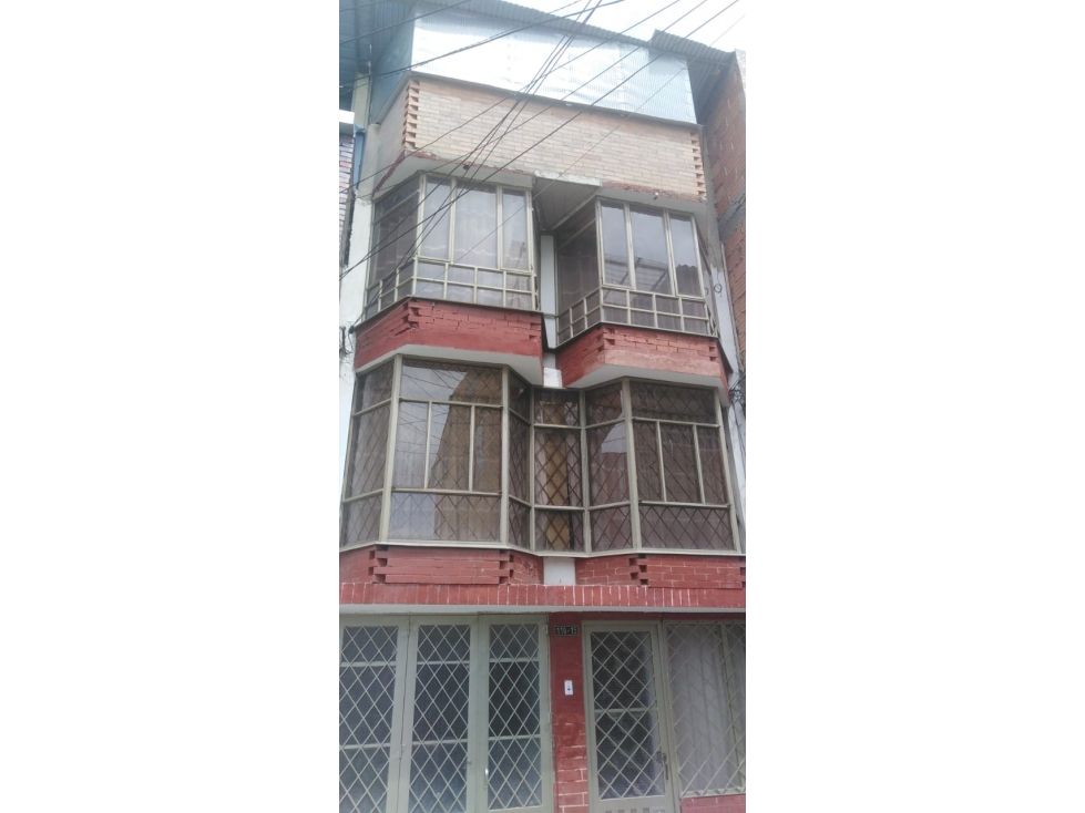 Casa en venta Cundinamarca Bogotá La Faena 166 m2 Habitaciones 5 Baños 3 Garajes 1 Precio $300000000