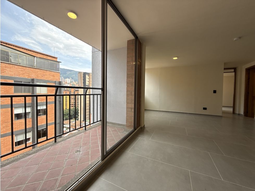 Apartamento en arriendo Antioquia Envigado Jardines 213 m2 Habitaciones 4 Baños 3 Garajes 2 Precio $8000000