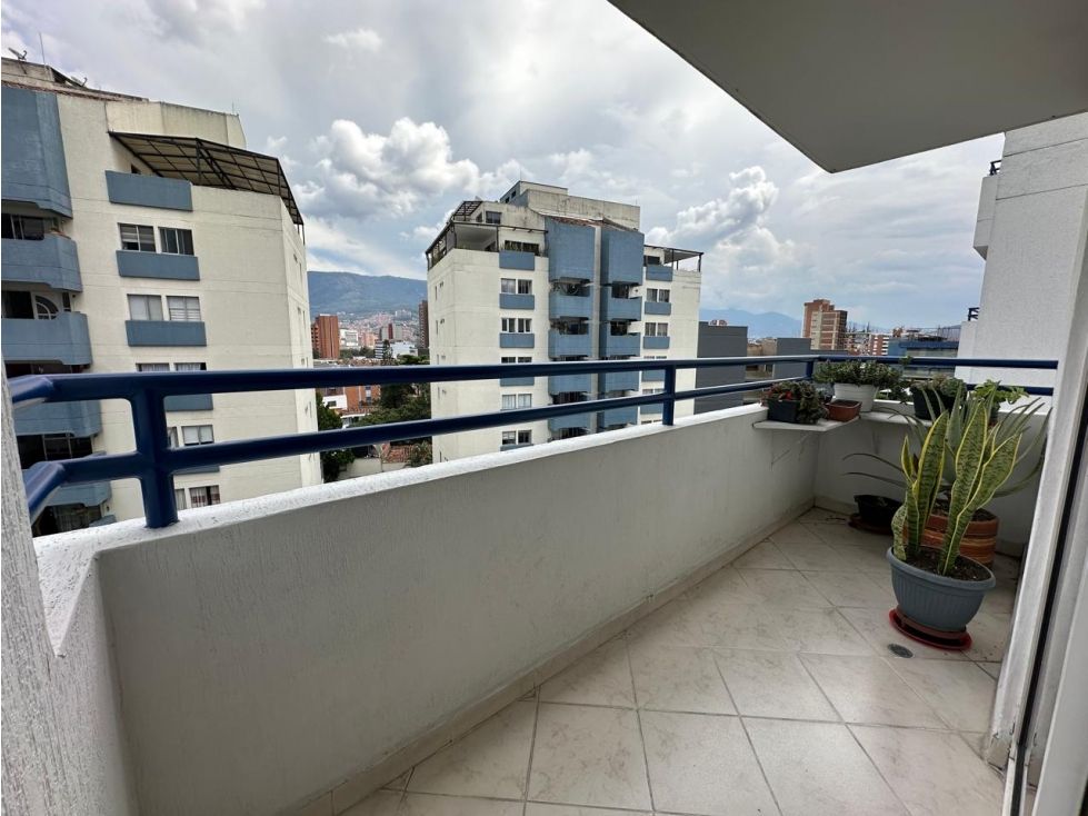 Apartamento en venta Antioquia Medellín Carlos E Restrepo 86 m2 Habitaciones 3 Baños 2 Garajes 2 Precio $595000000
