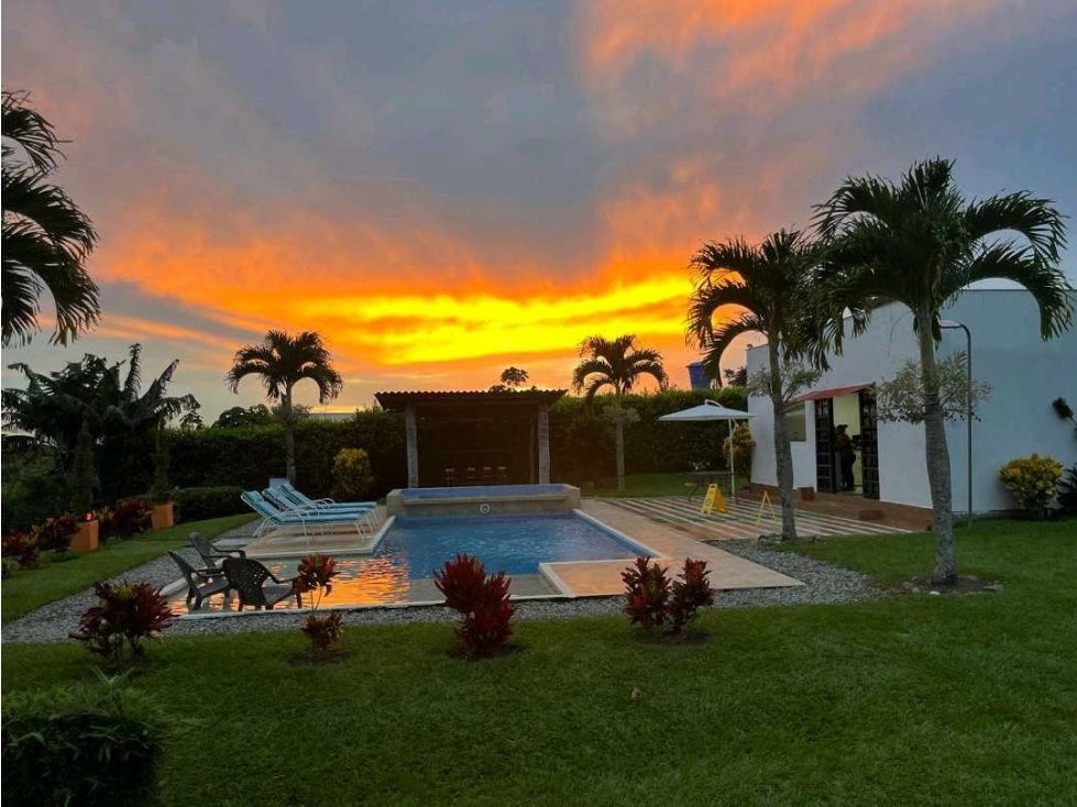 Casa Campestre en venta Quindío Montenegro Montenegro 400 m2 Habitaciones 7 Baños 8 Garajes 20 Precio $2400000000