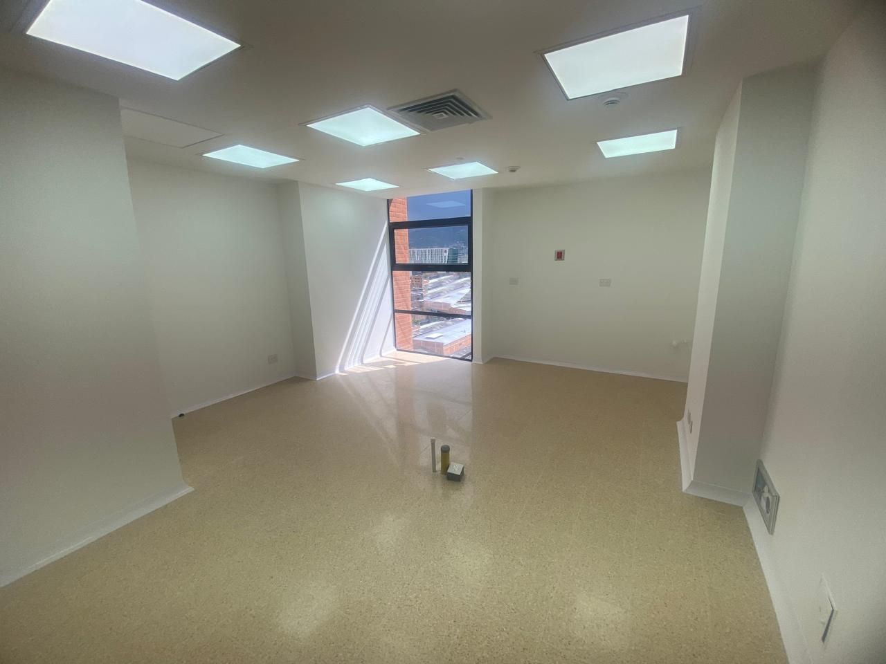 Oficina en arriendo Antioquia Medellín Calle Nueva 30 m2 Habitaciones 0 Baños 1 Garajes 1 Precio $4550000
