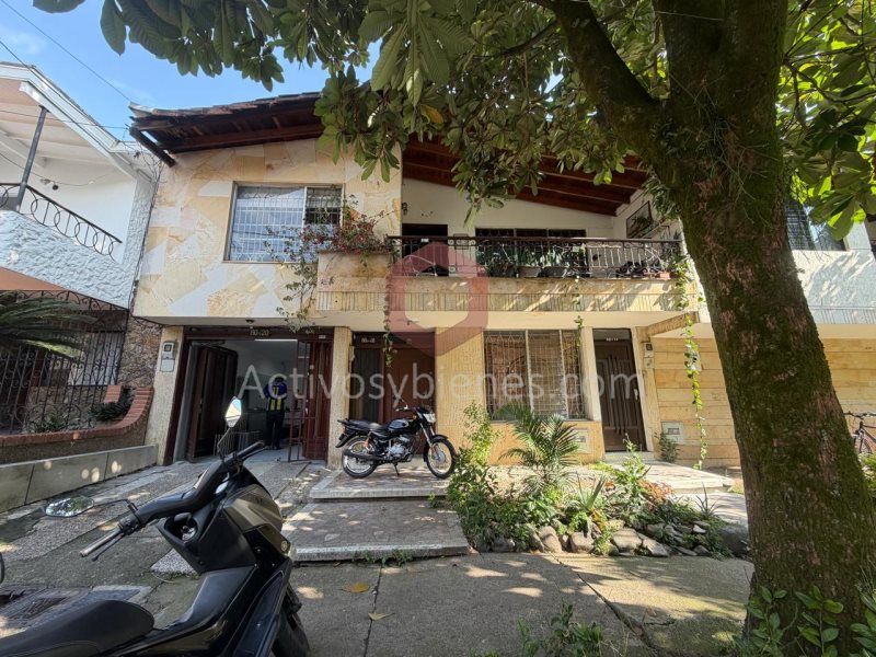 Casa en venta Antioquia Medellín La Castellana 336 m2 Habitaciones 8 Baños 7 Garajes 1 Precio $1600000000
