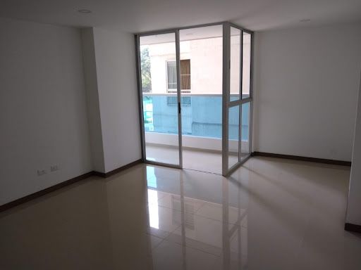 Apartamento en arriendo Valle Del Cauca Cali Urbanización La Flora 85 m2 Habitaciones 3 Baños 2 Garajes 1 Precio $2500000