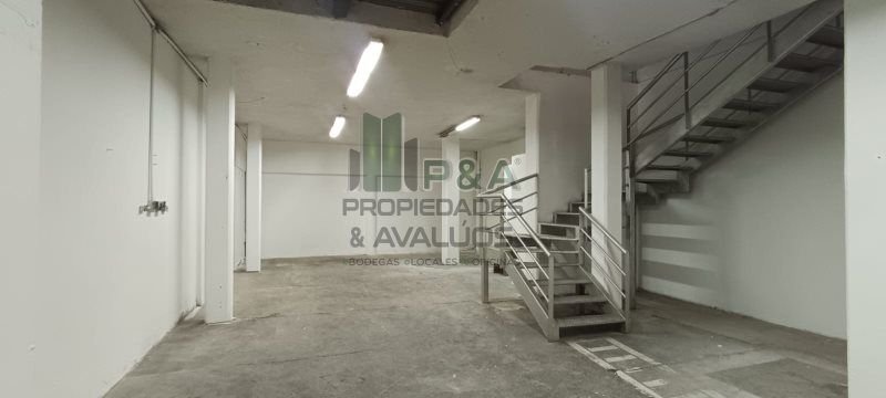 Bodega en arriendo Antioquia Medellín Perpetuo Socorro 370 m2 Habitaciones 0 Baños 3 Garajes 0 Precio $21500000